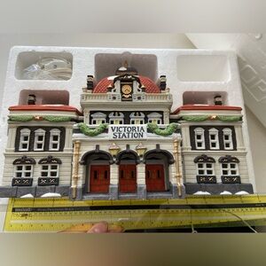 Heritage Village Collection Victoria Station  Christmas decor